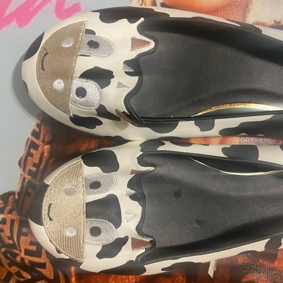 Cute to the Core leather cow flats US 10 - Picture 3 of 7